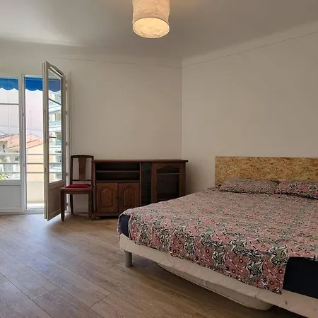 3 Pieces Par La Avec Climatisation Apartman