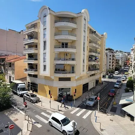 3 Pieces Par La Avec Climatisation Apartment